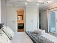  of property in Thesen Island