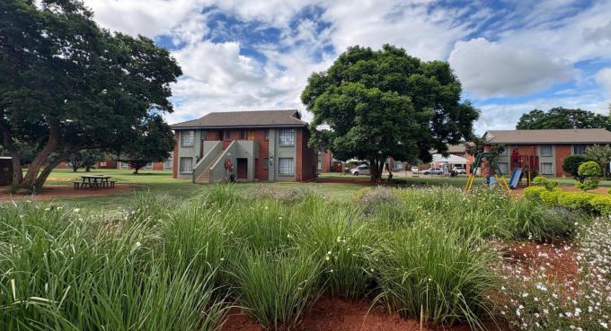 2 Bedroom Apartment for Sale For Sale in Theresapark - MR714426