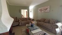Lounges - 49 square meters of property in Dawncrest