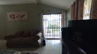 Lounges - 49 square meters of property in Dawncrest