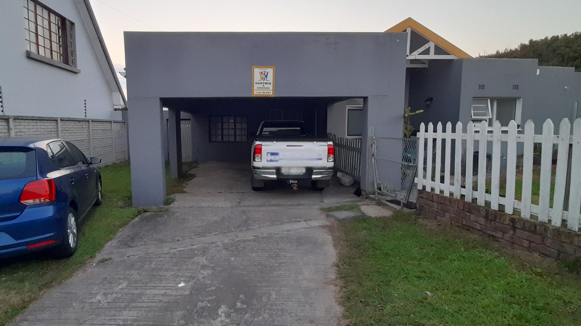 Front View of property in Gonubie