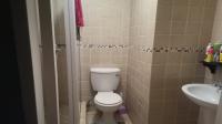Bathroom 1 of property in Castleview