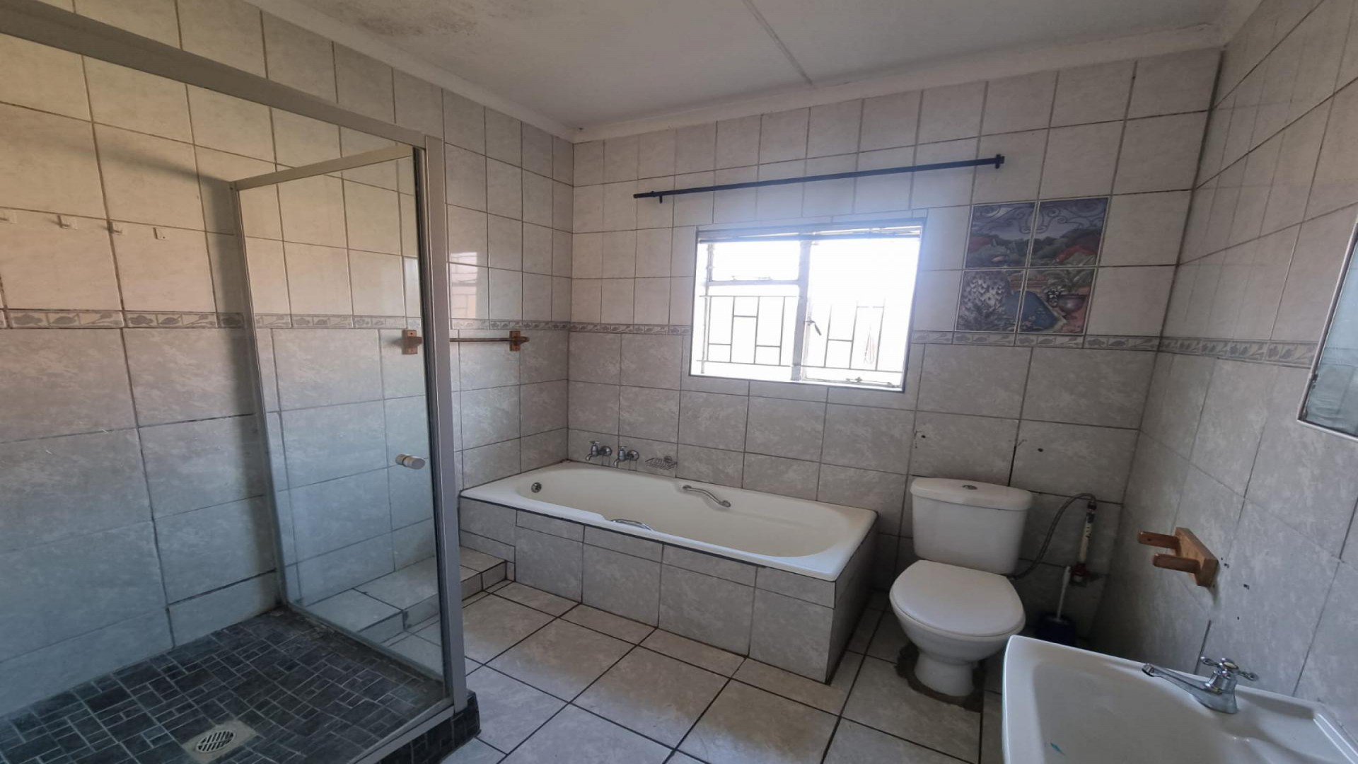 Bathroom 1 of property in Evander