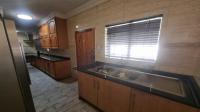 Kitchen of property in Evander