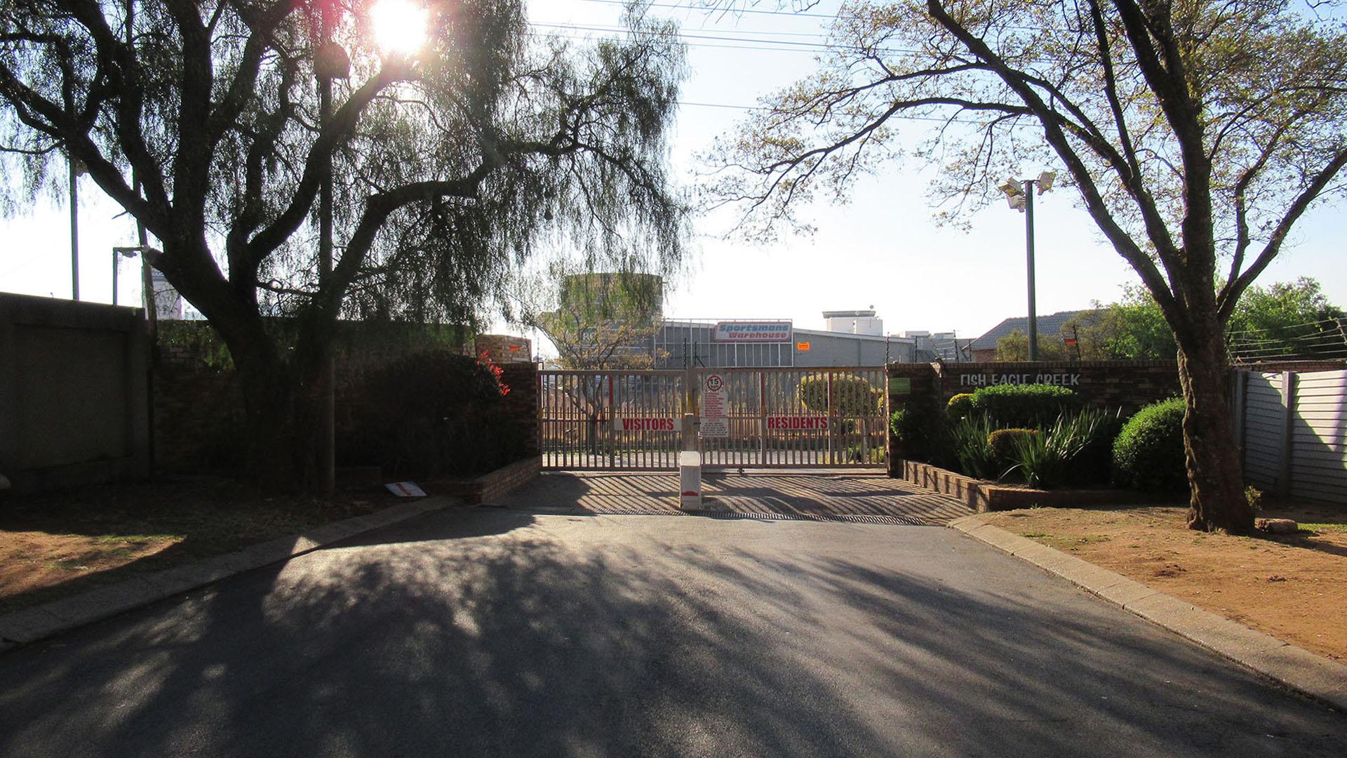 Front View of property in Wilgeheuwel 