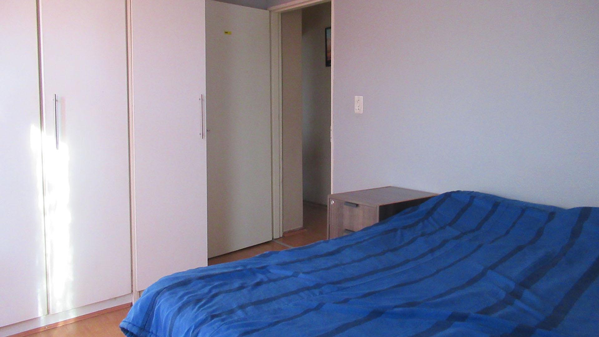Bed Room 1 - 16 square meters of property in Wilgeheuwel 