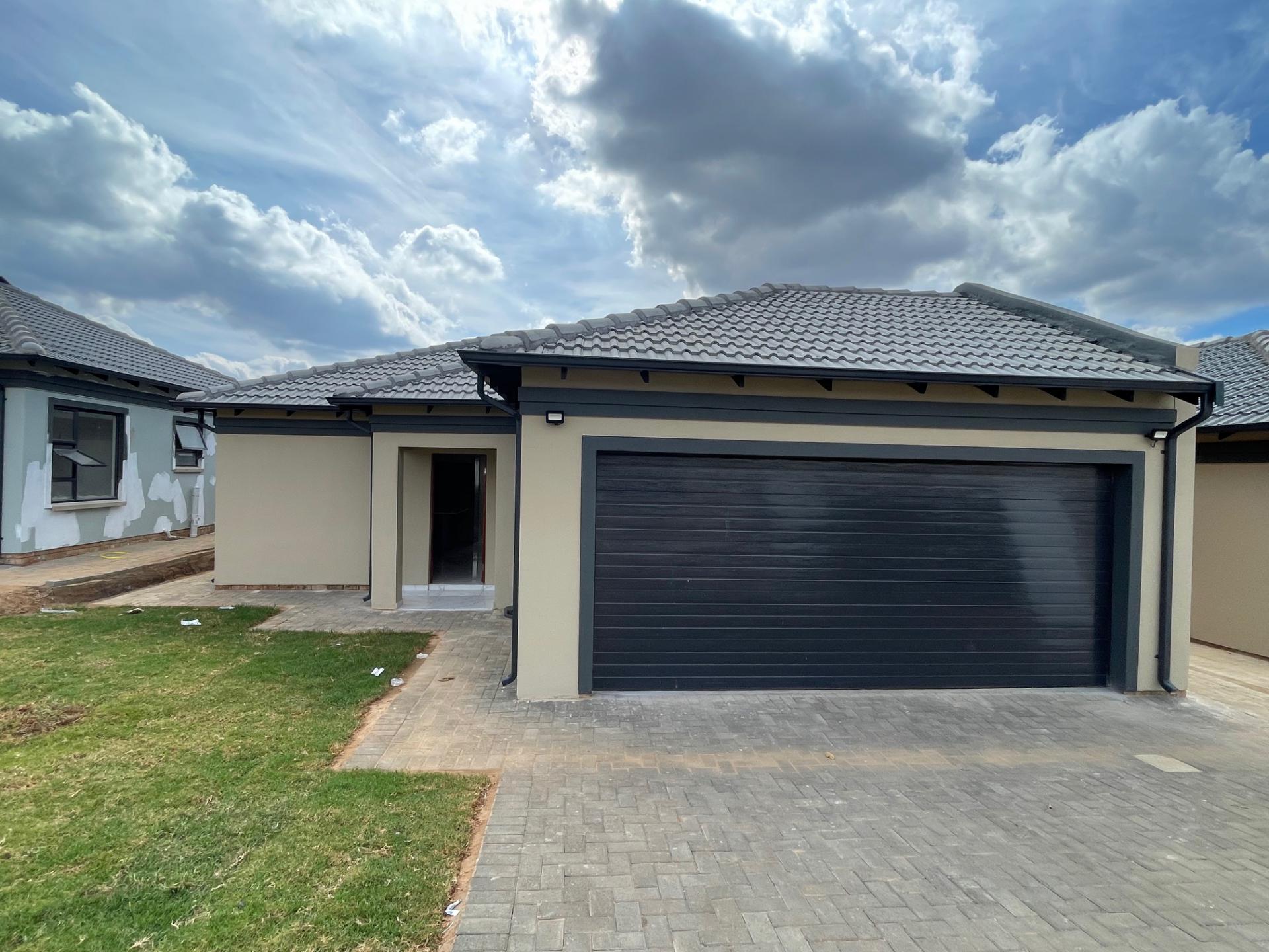  of property in Heatherview