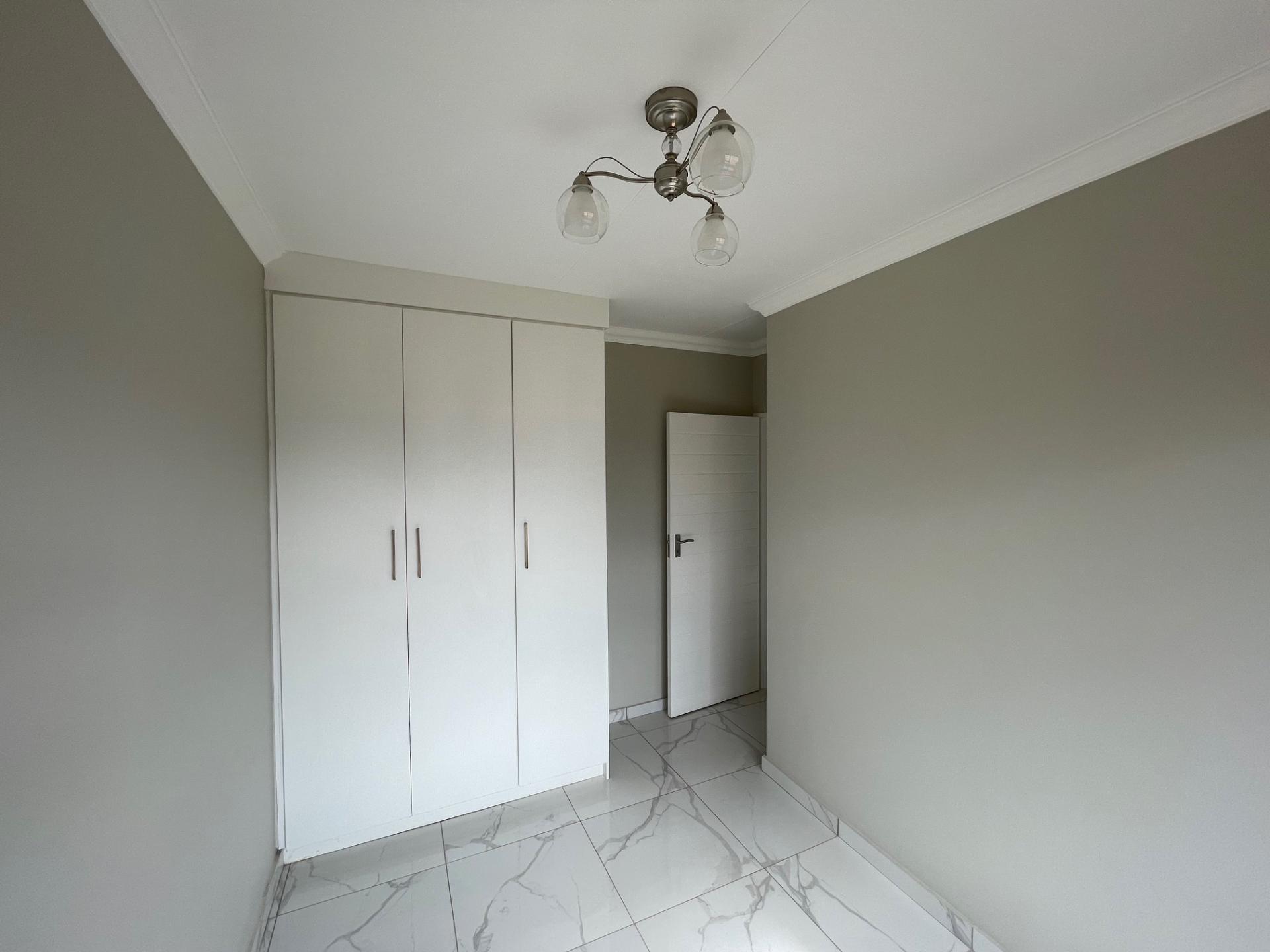  of property in Heatherview
