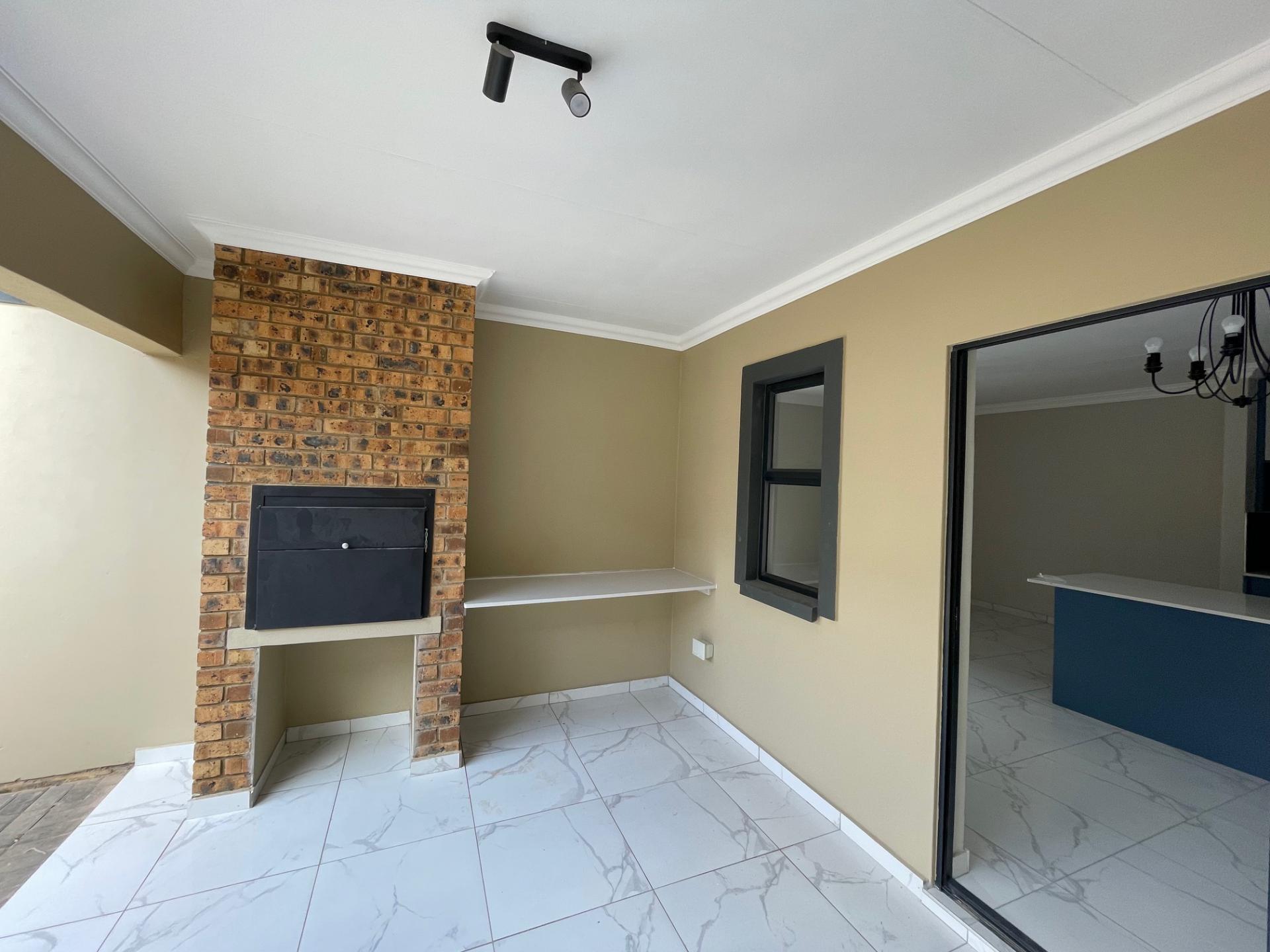  of property in Heatherview