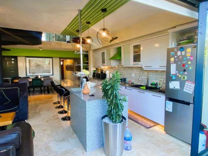 2 Bedroom House to Rent in Vredehoek - Property to rent - MR714475
