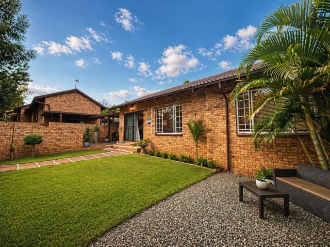 2 Bedroom Simplex to Rent in Safarituine - Property to rent - MR714486