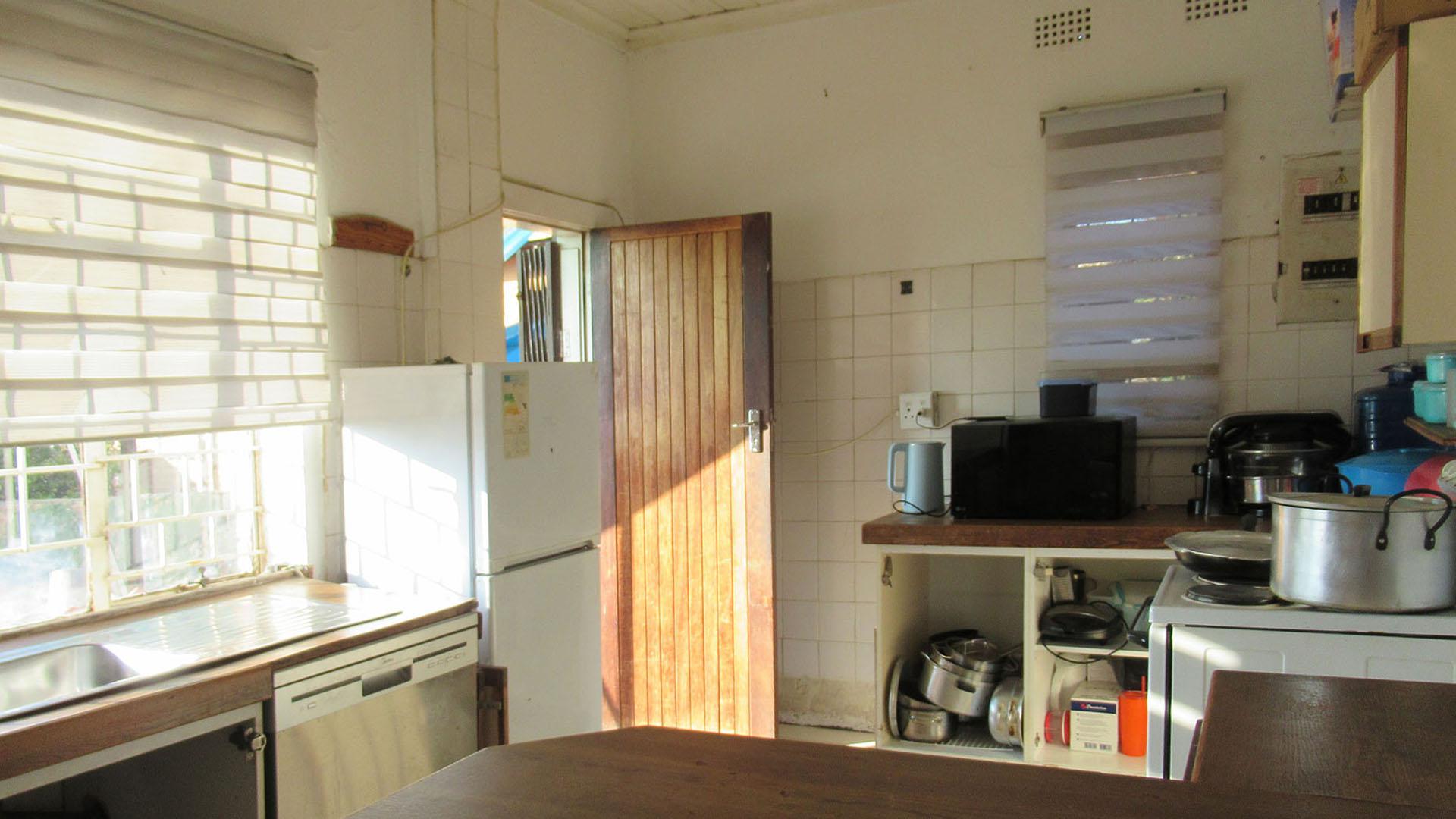 Kitchen - 15 square meters of property in South Hills