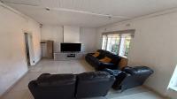 Lounges of property in South Hills