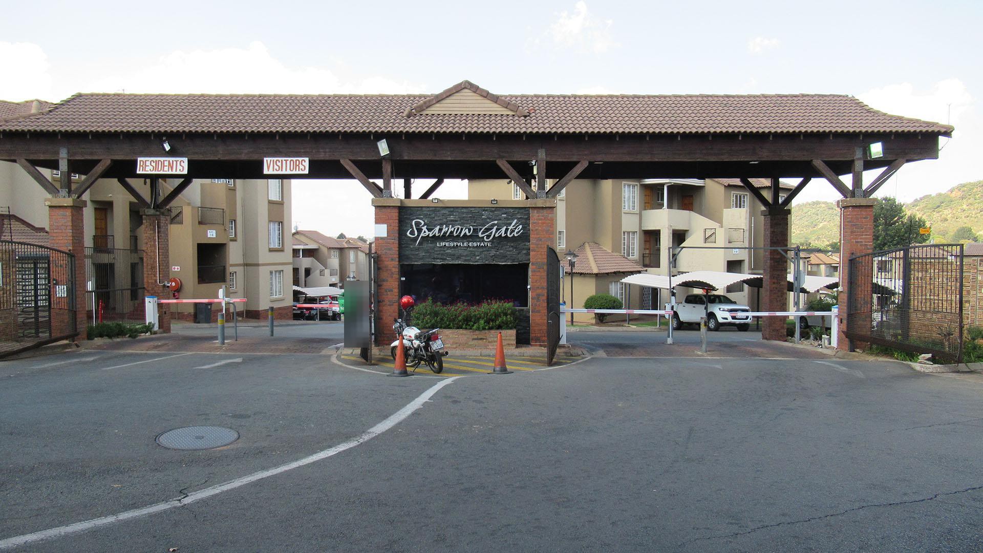 Front View of property in Meredale