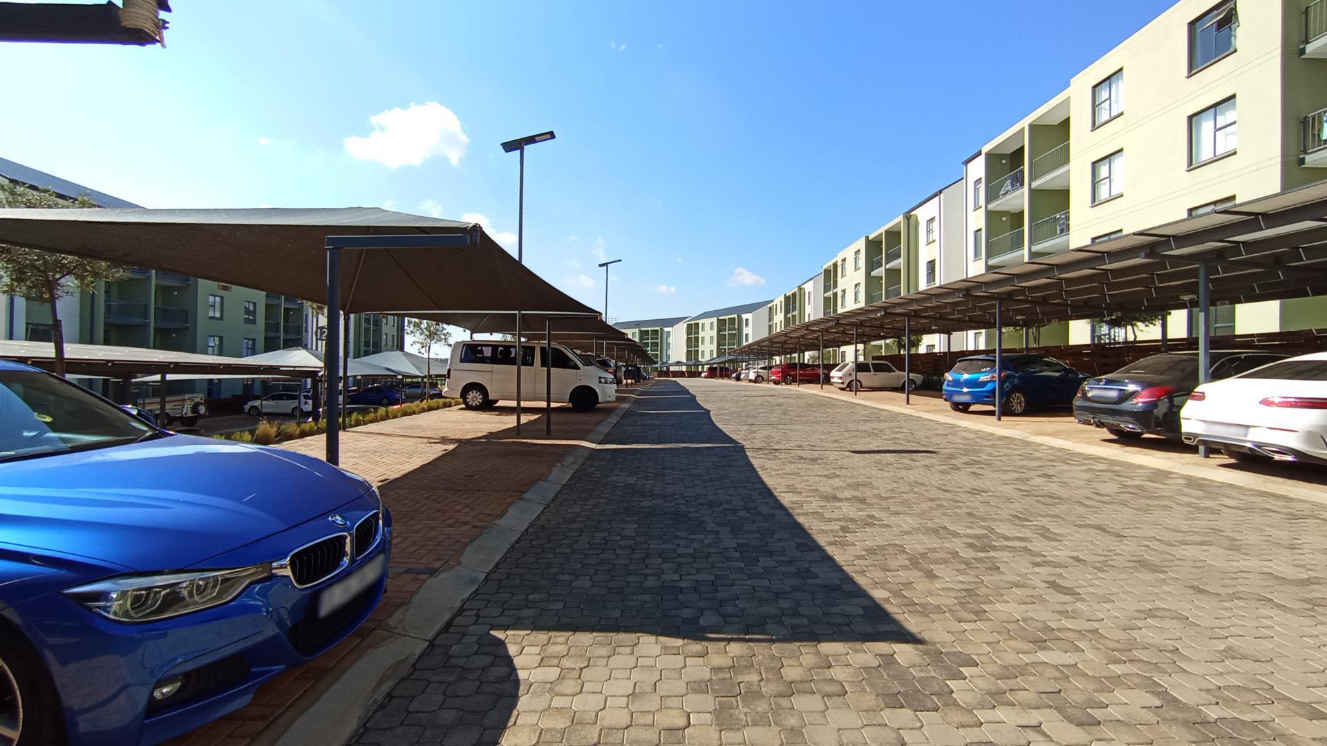 Front View of property in Mooikloof