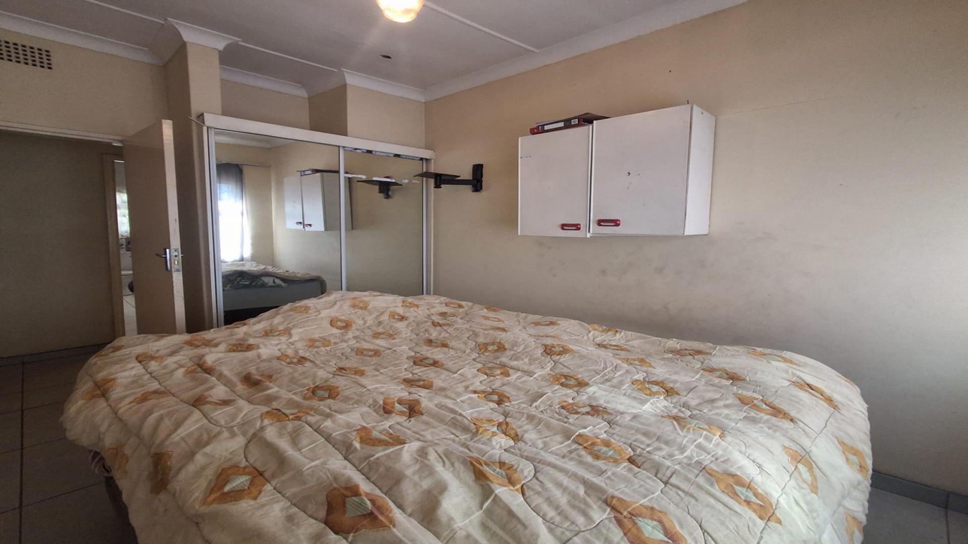 Bed Room 2 of property in Germiston