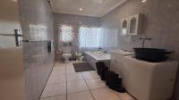 Bathroom 2 of property in Germiston