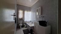 Bathroom 1 - 10 square meters of property in Germiston