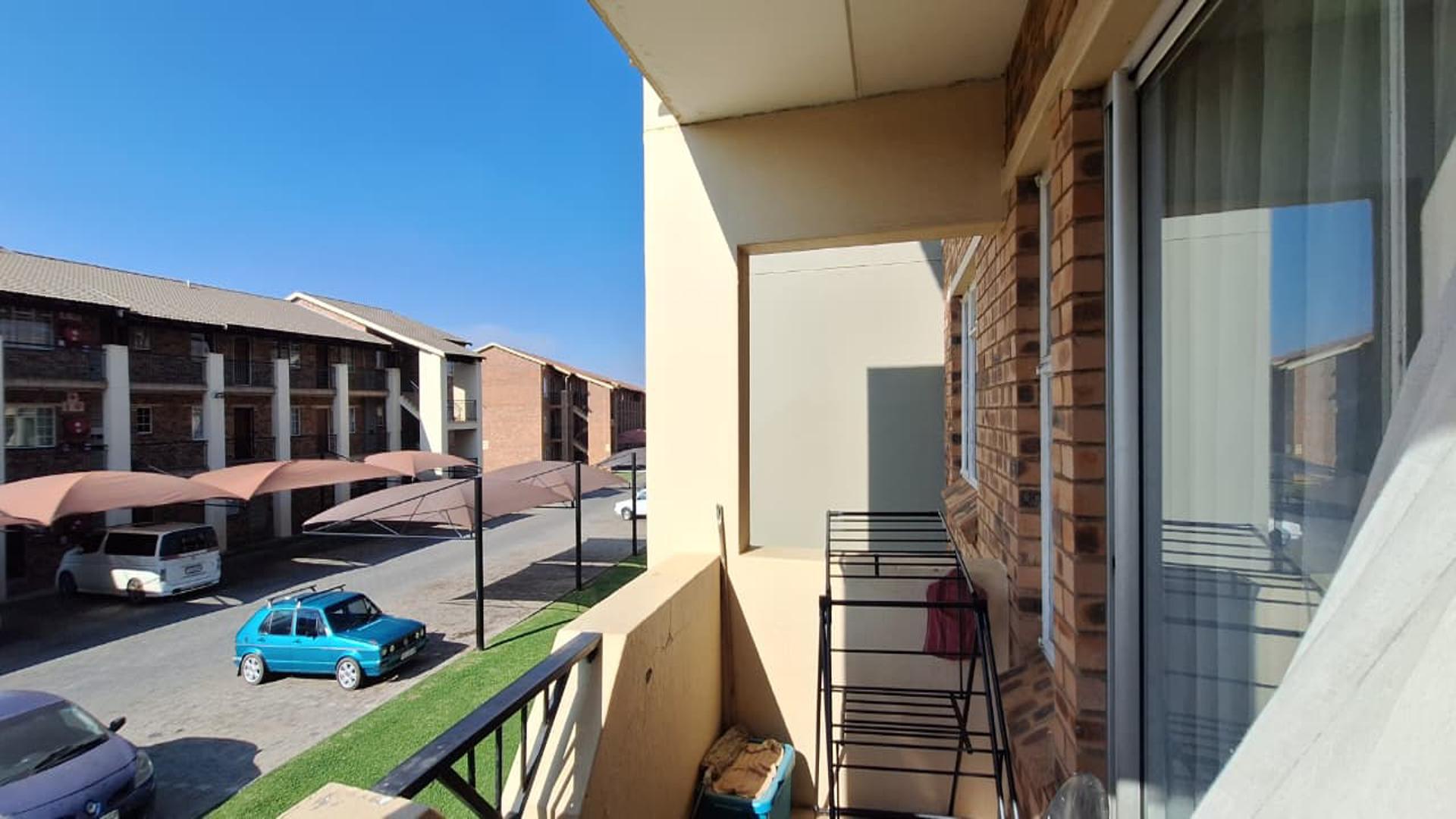 Balcony - 4 square meters of property in Comet