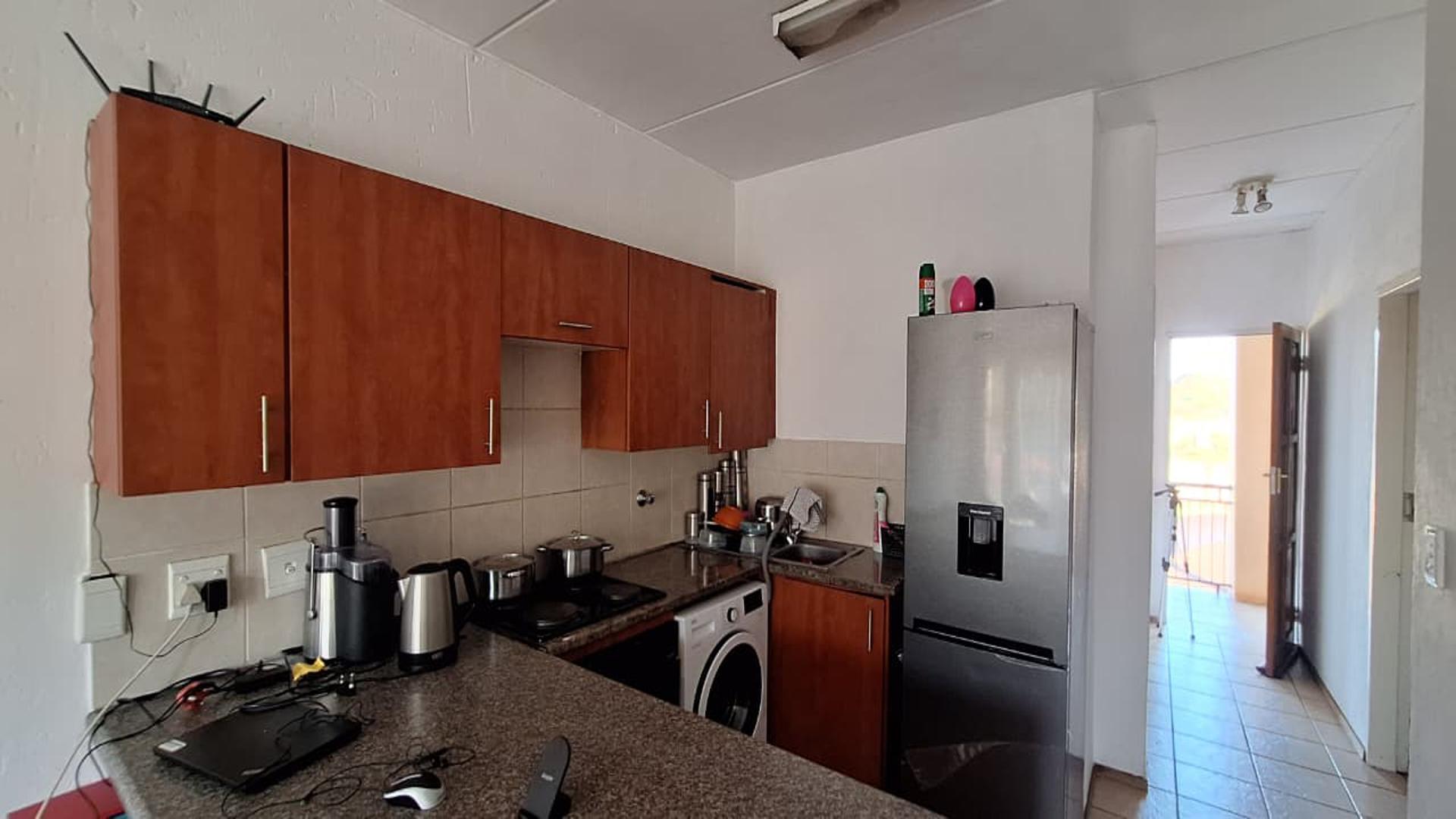 Kitchen - 8 square meters of property in Comet