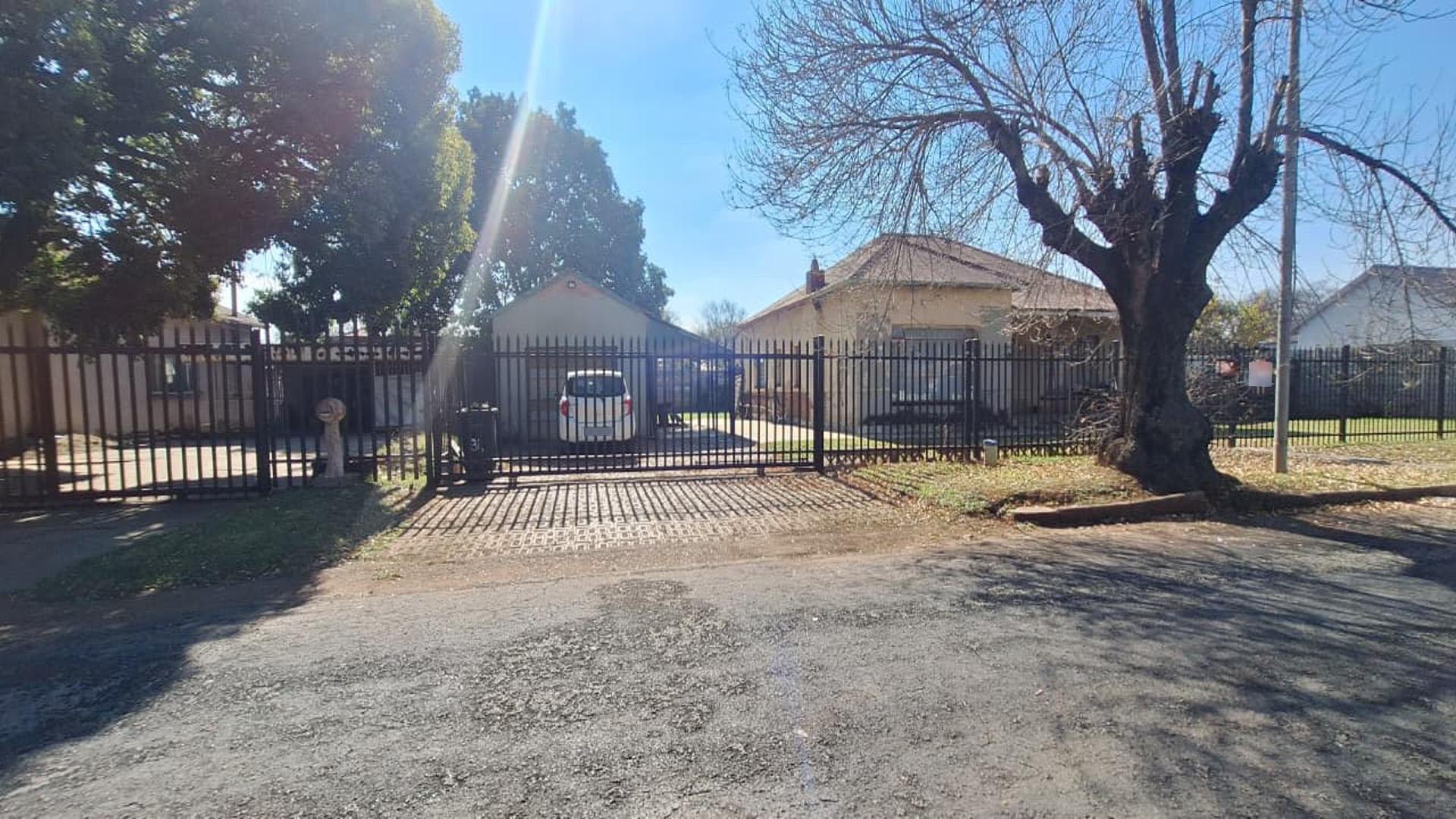 Front View of property in Brakpan