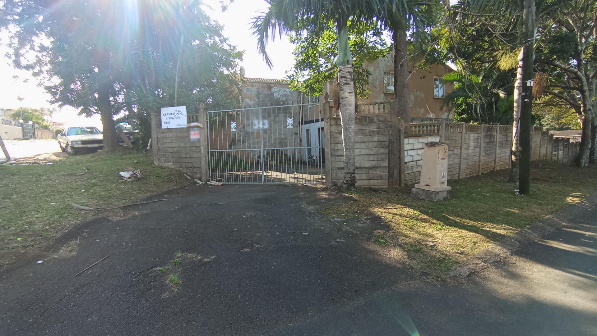 Front View of property in Phoenix