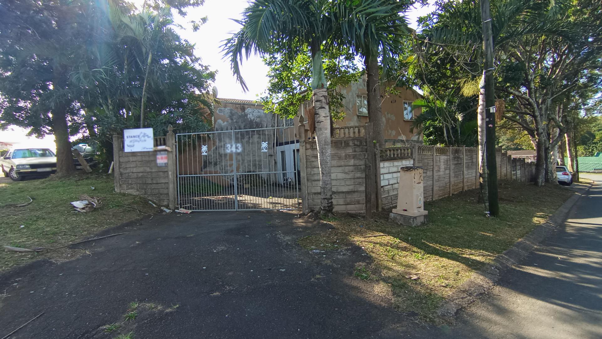Front View of property in Phoenix