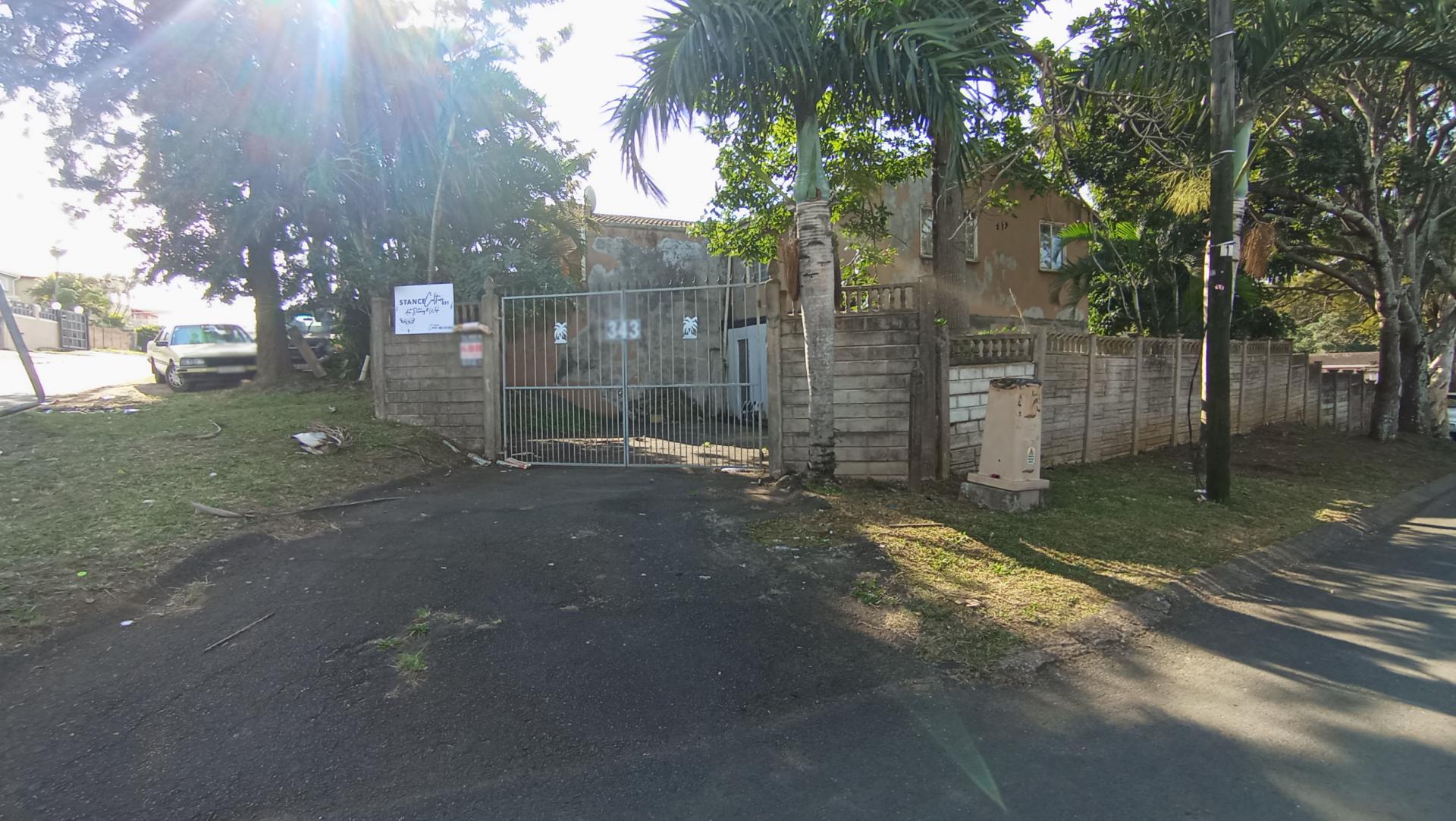 Front View of property in Phoenix
