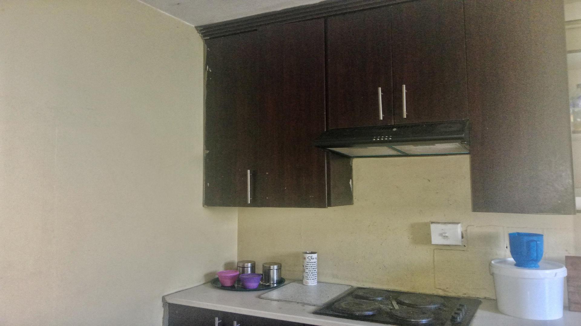 Kitchen of property in Sunnyside