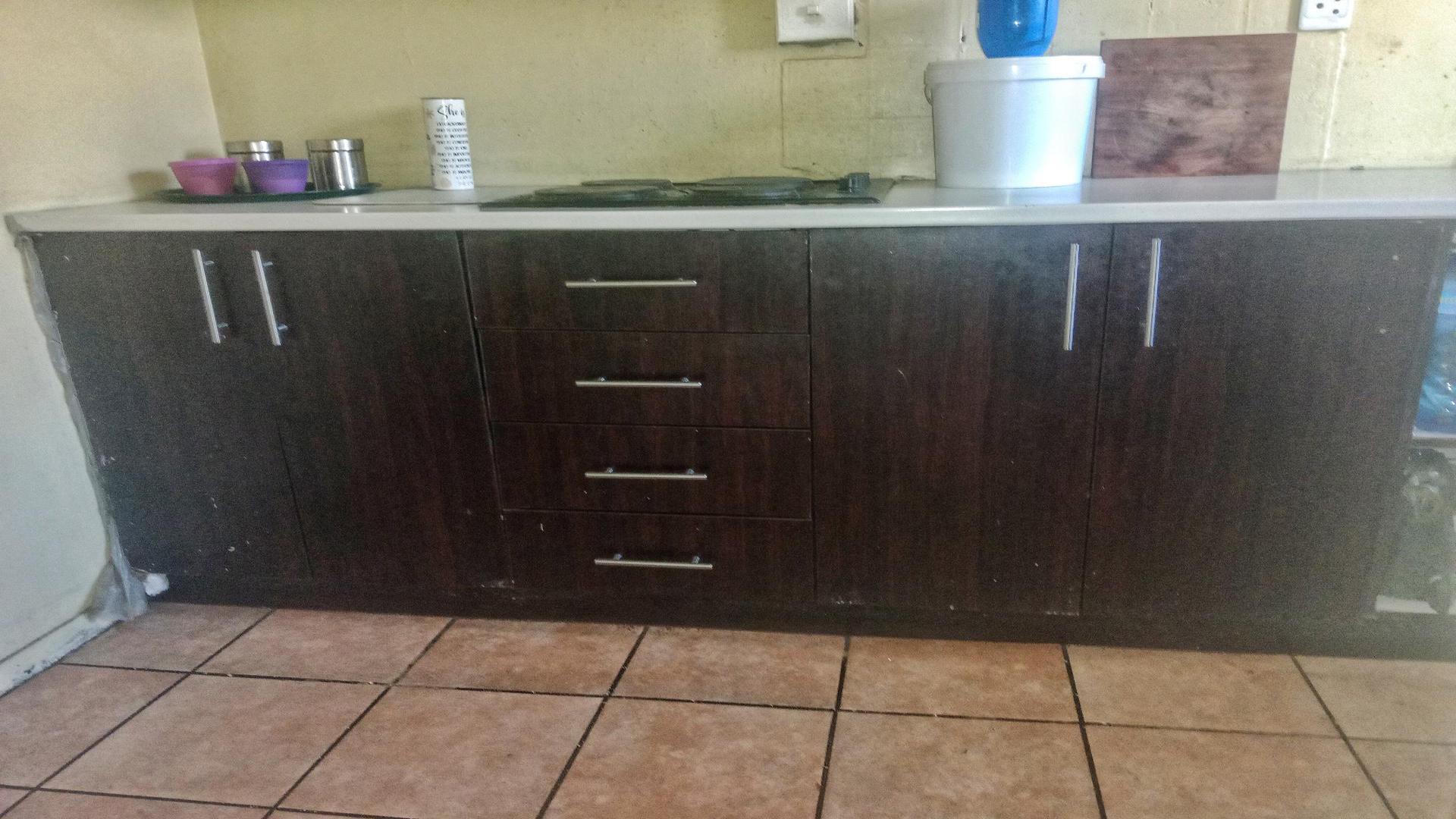 Kitchen of property in Sunnyside