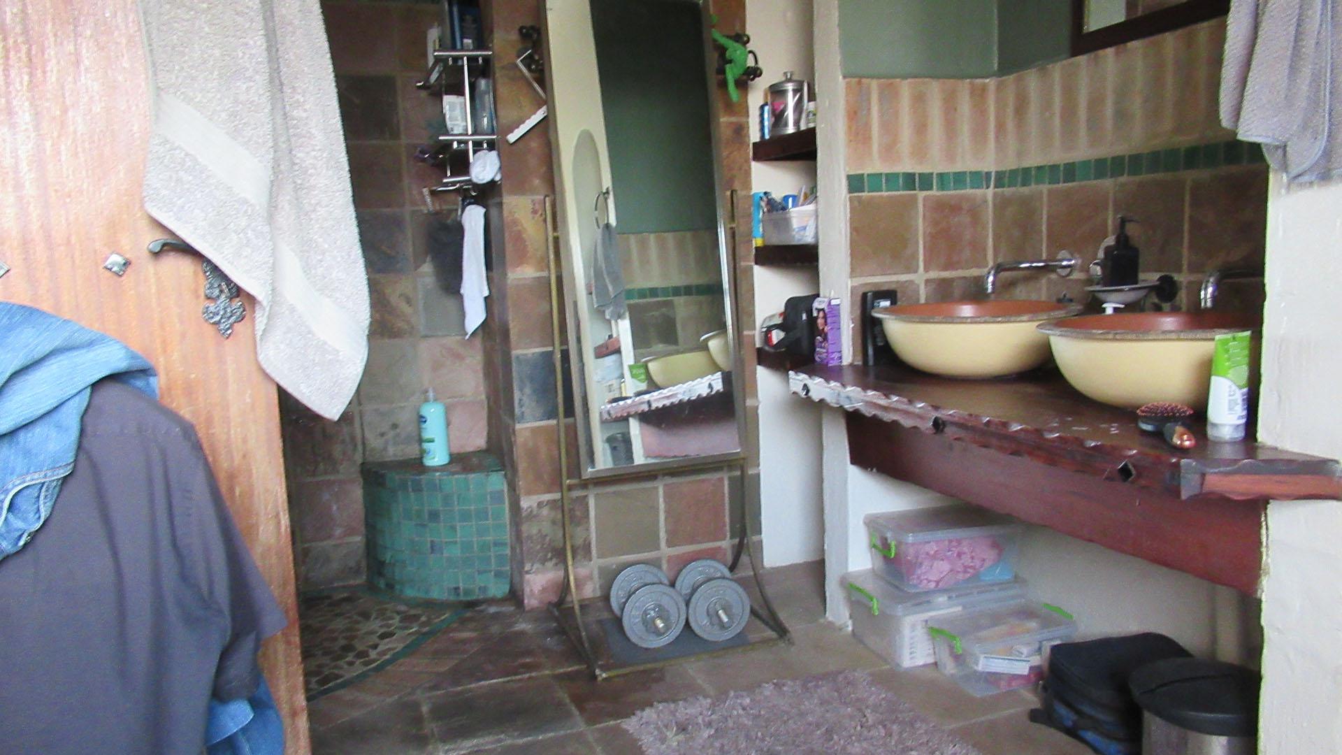 Main Bathroom - 9 square meters of property in North Riding