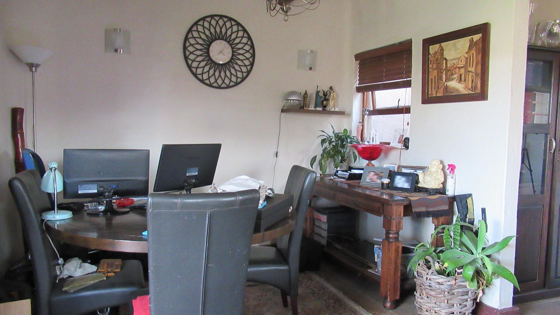 Study - 10 square meters of property in North Riding