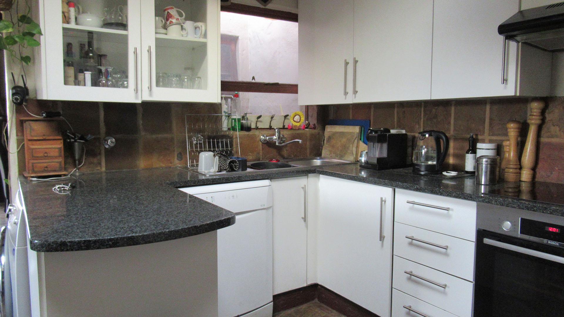 Kitchen - 9 square meters of property in North Riding