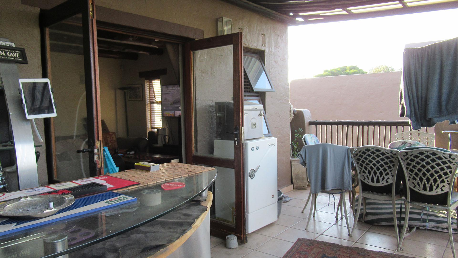 Patio - 24 square meters of property in North Riding