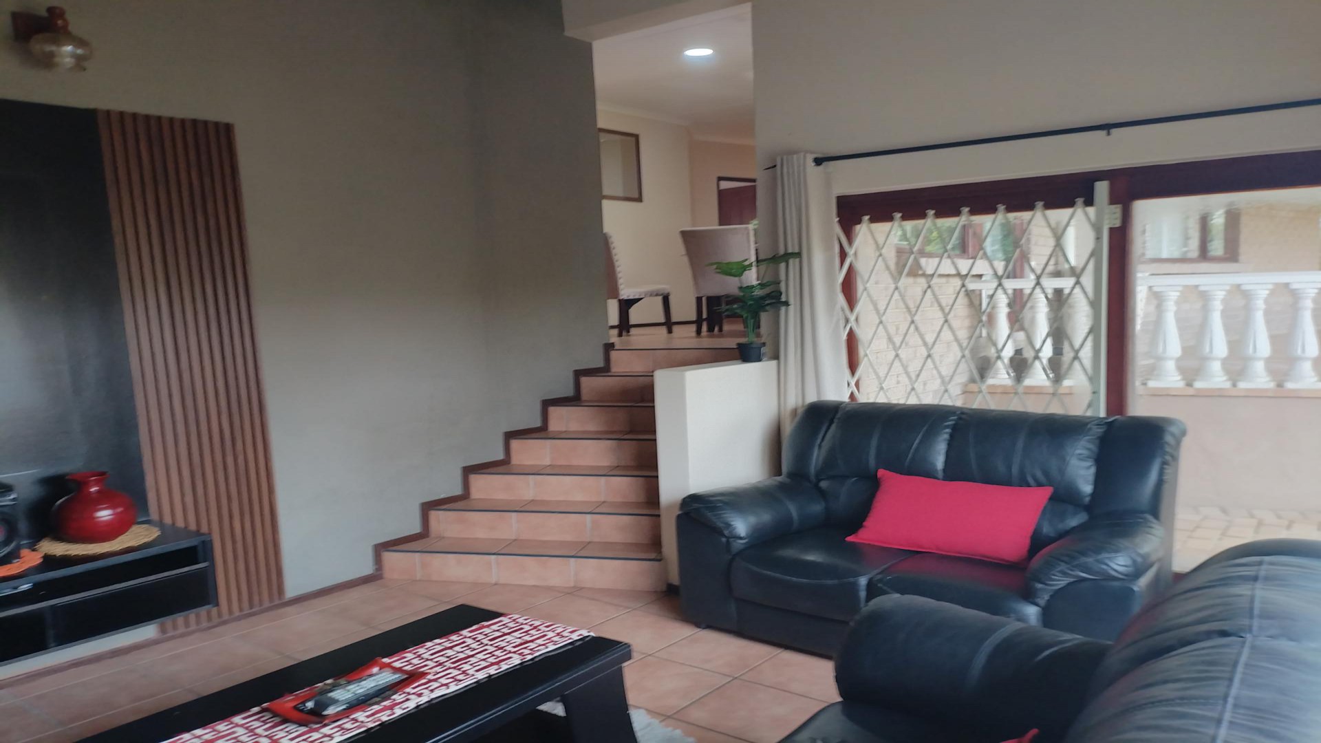 Lounges of property in Doon Heights