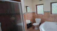 Bathroom 2 of property in Doon Heights