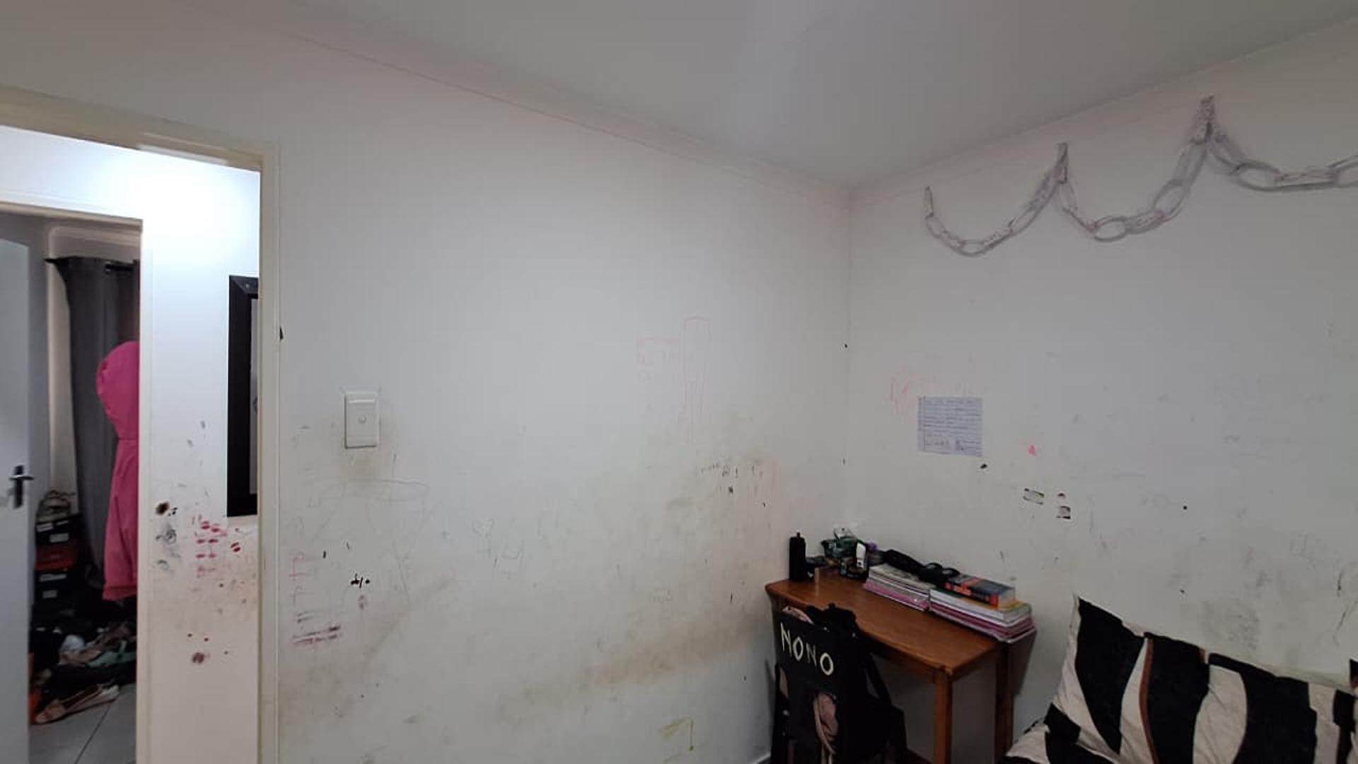 Bed Room 1 - 10 square meters of property in Savanna City