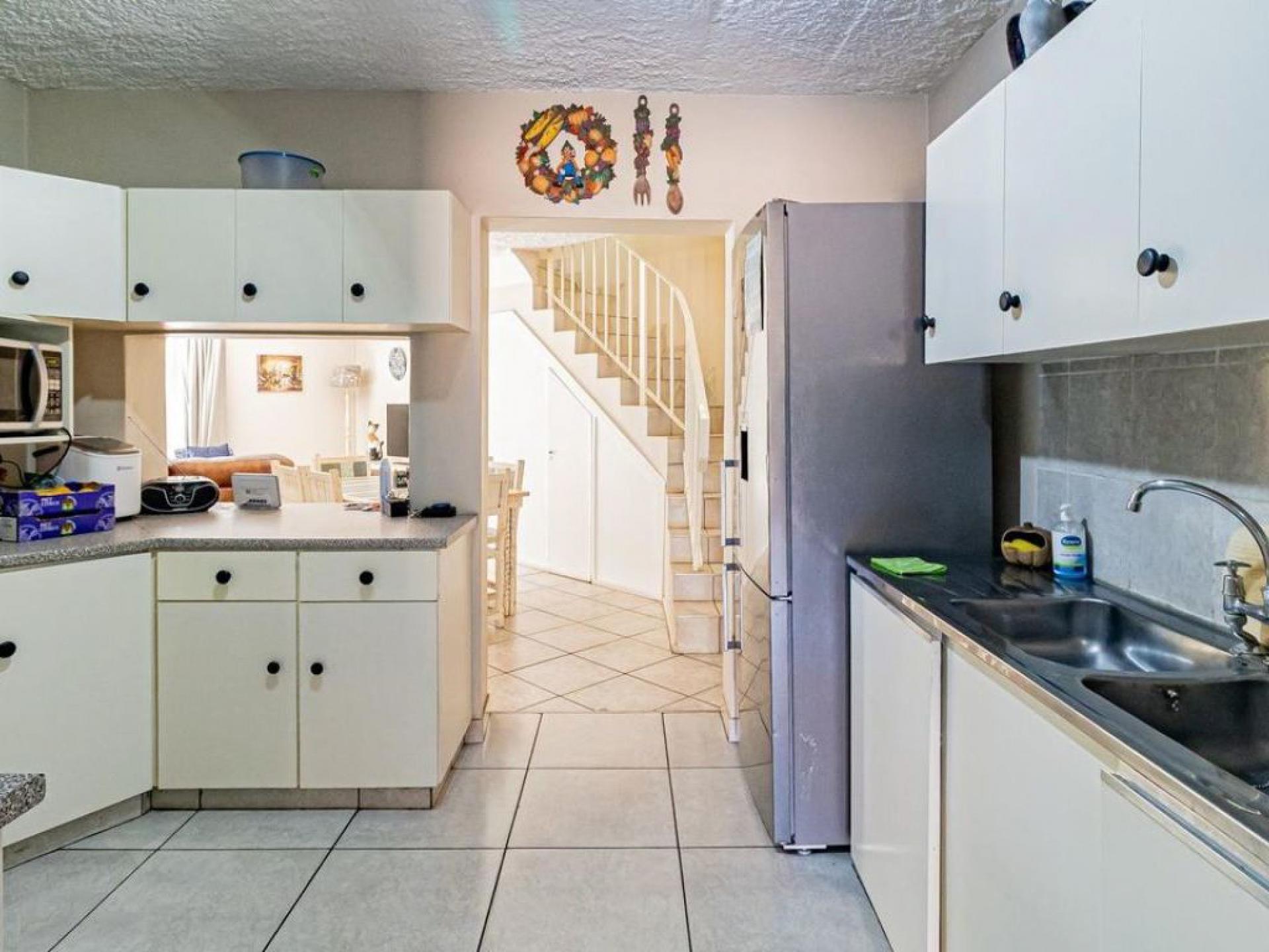  of property in Elarduspark