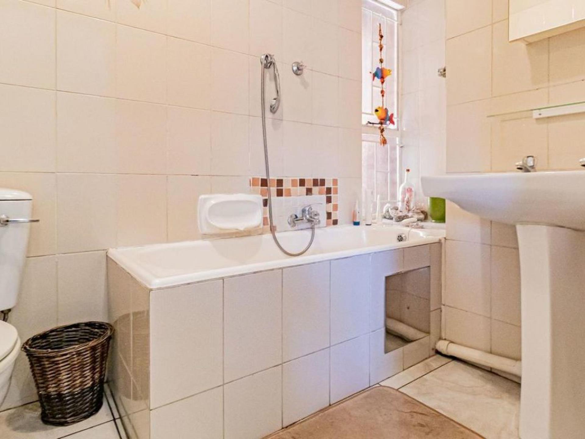  of property in Elarduspark