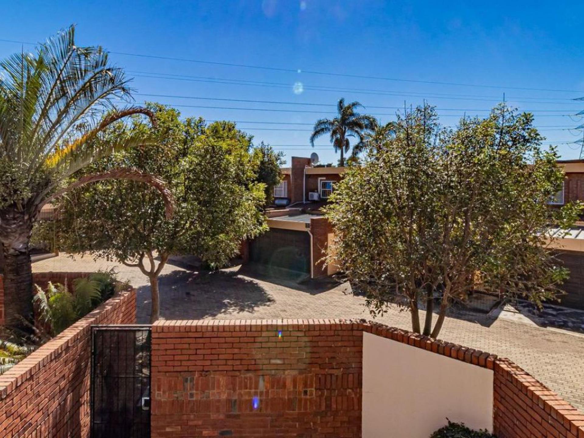  of property in Elarduspark