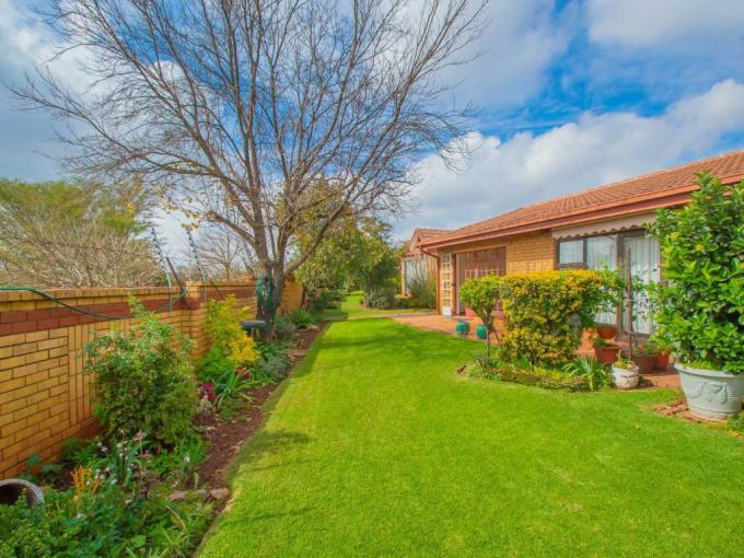 1 Bedroom Simplex for Sale For Sale in Wilropark - MR714612