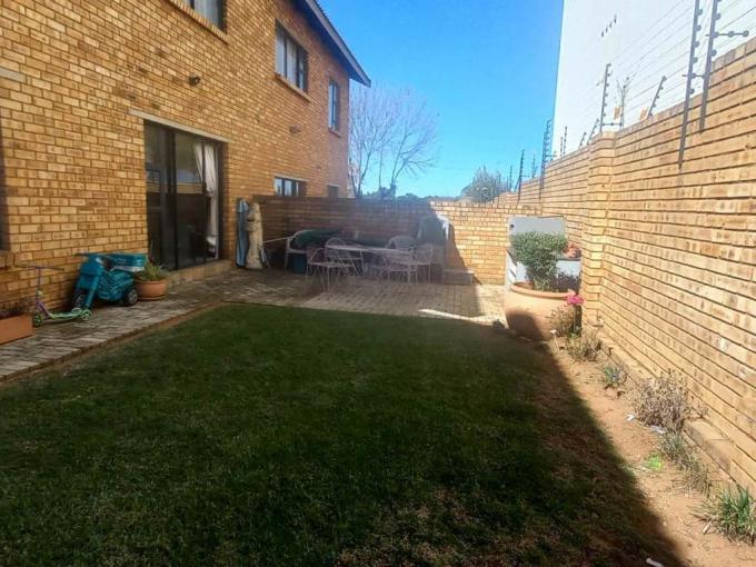 2 Bedroom Simplex for Sale For Sale in Germiston - MR714623
