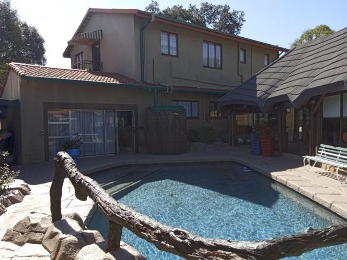 3 Bedroom House for Sale For Sale in Verwoerdpark - MR714627