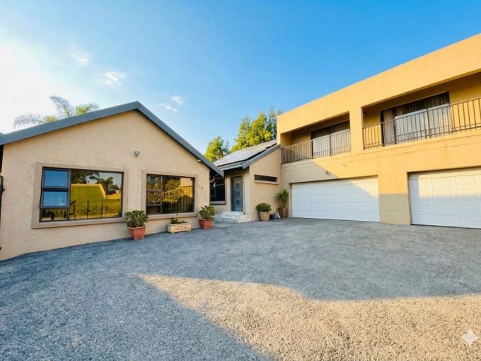 4 Bedroom House for Sale For Sale in Glen Marais - MR714657