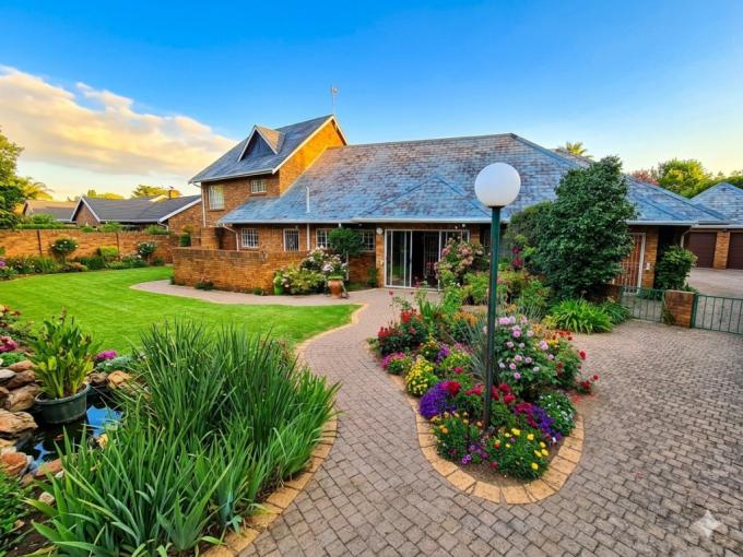 4 Bedroom House for Sale For Sale in Dowerglen - MR714659