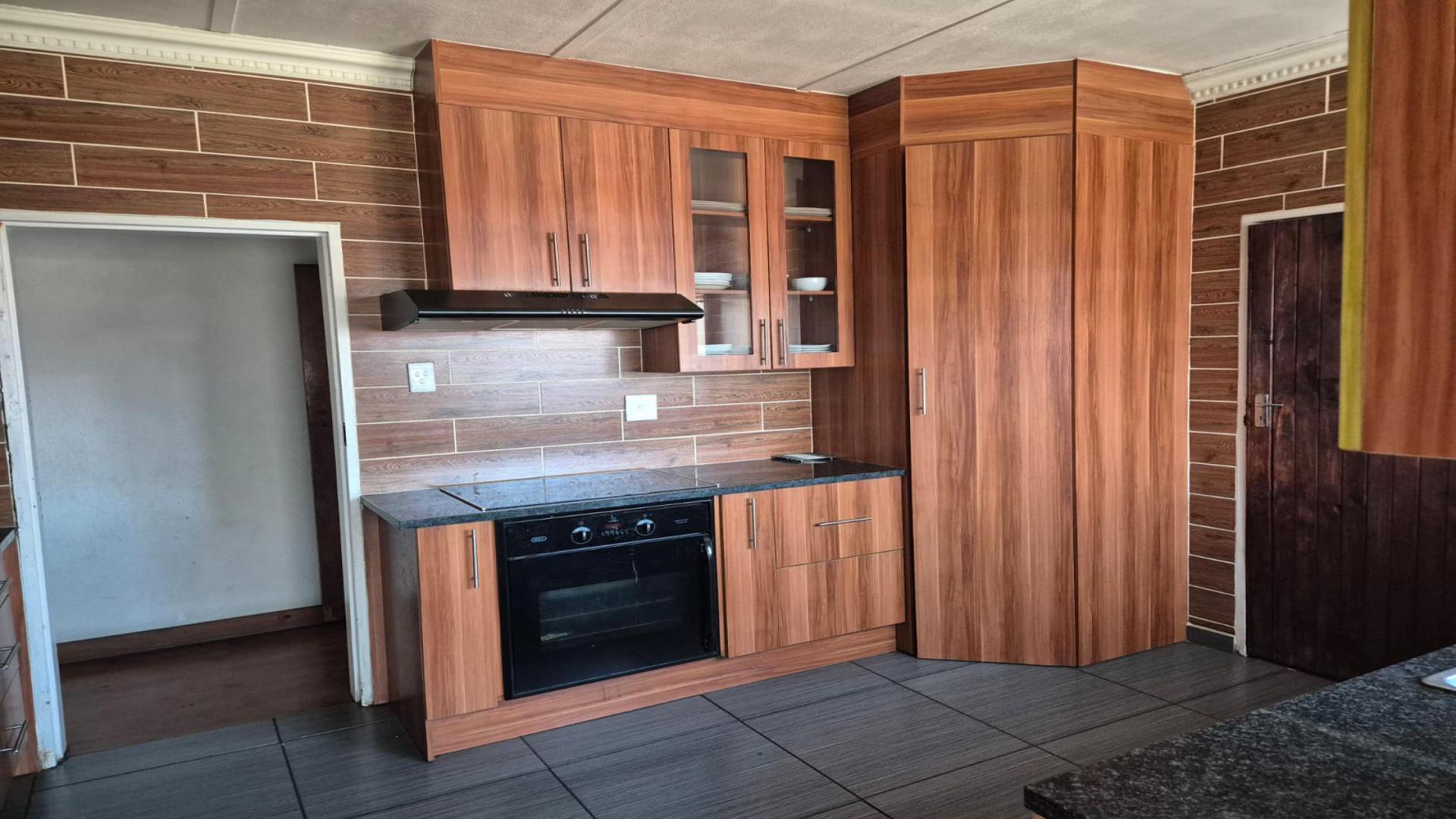 Kitchen of property in Rhodesfield