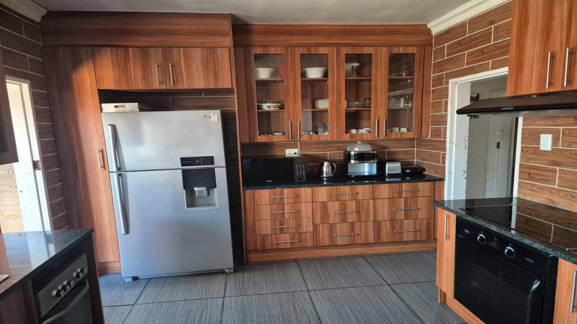 Kitchen of property in Rhodesfield