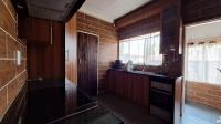 Kitchen - 16 square meters of property in Rhodesfield