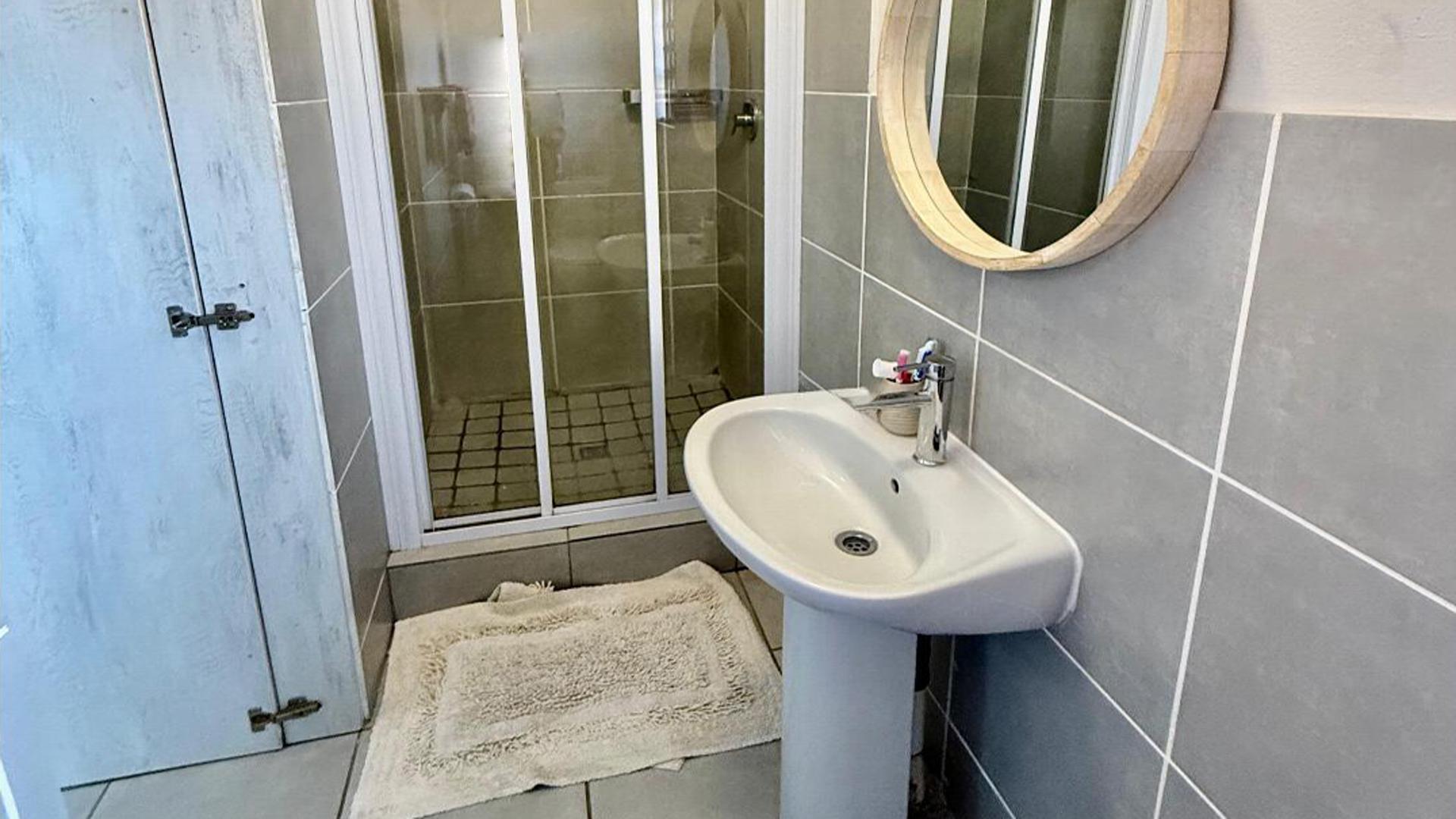  of property in Chantelle