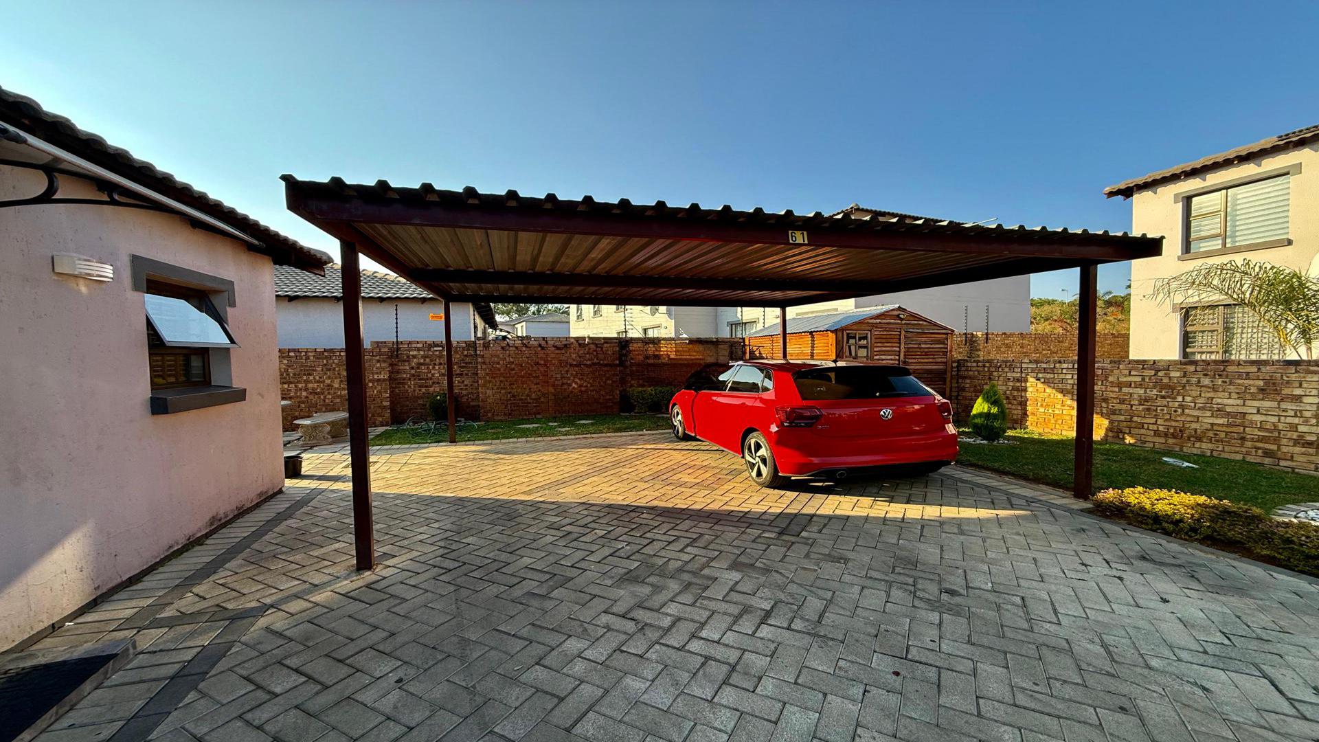  of property in Chantelle